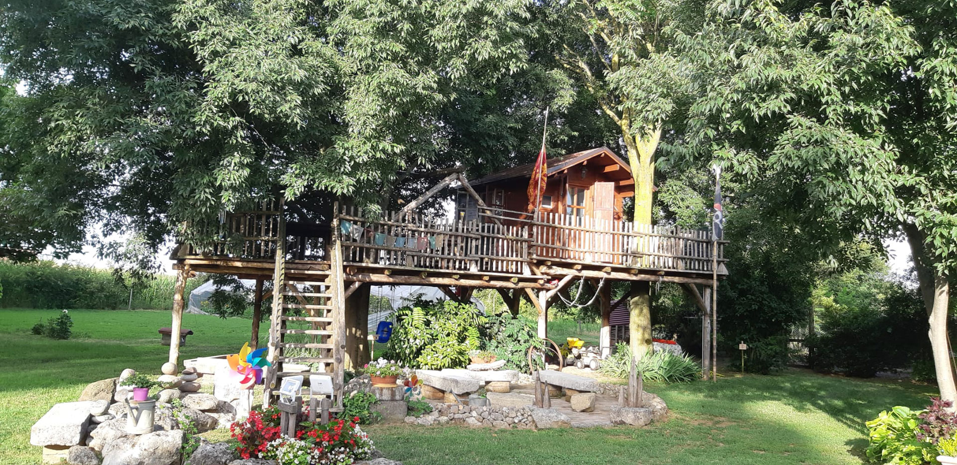 La casetta di legno sugli alberi - Parco Paradiso a Orgiano (Vicenza)