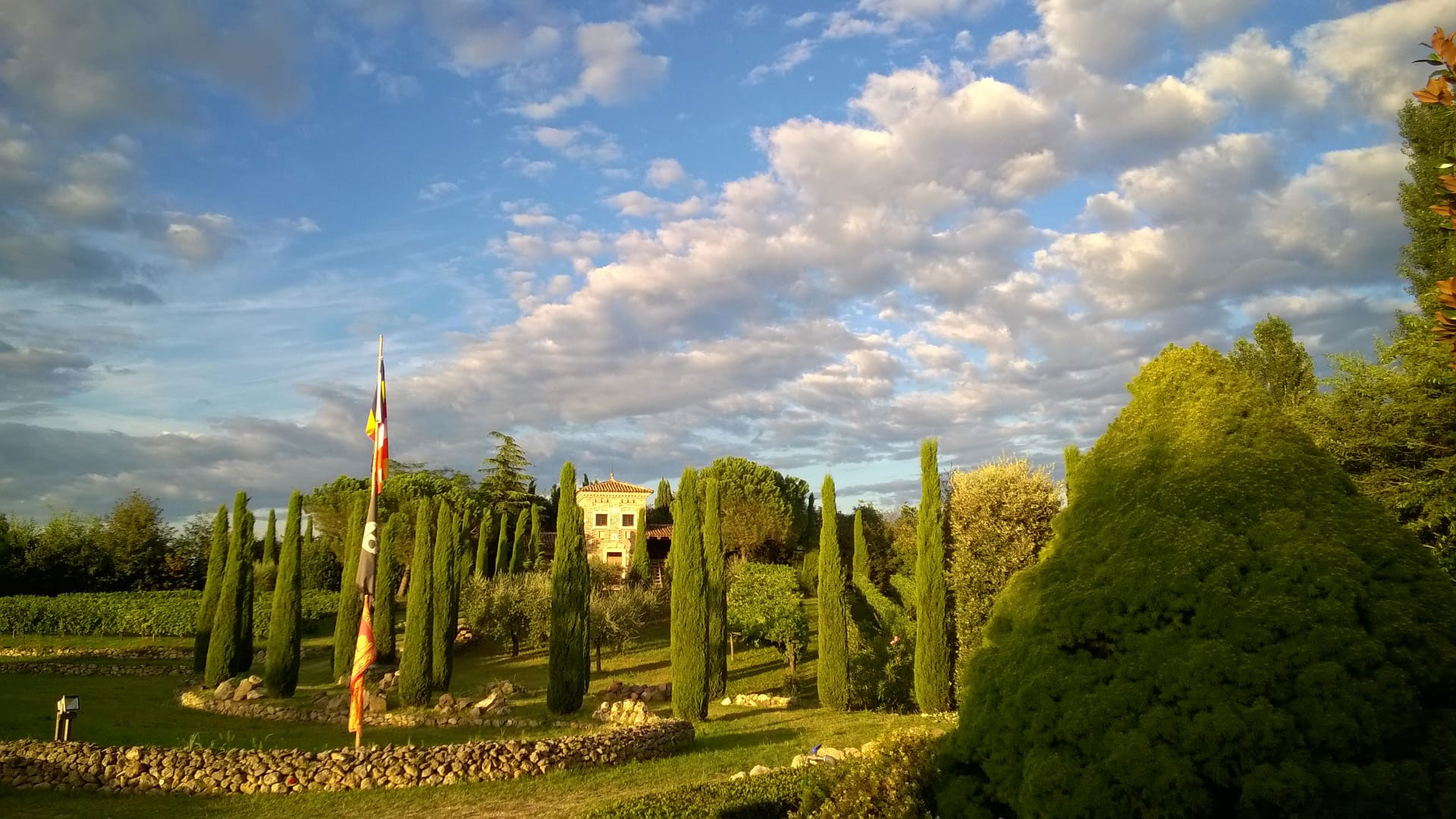 La torre del castello nella zona nord di Parcvo Paradiso a Orgiano (VI)